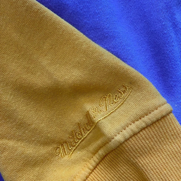 NWT! Mitchell & Ness NBA LA Lakers Colorblock Cropped Sweatshirt, Women’s XL - Picture 5 of 7